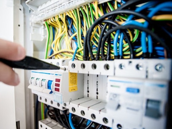 Montajes eléctricos en Barcelona